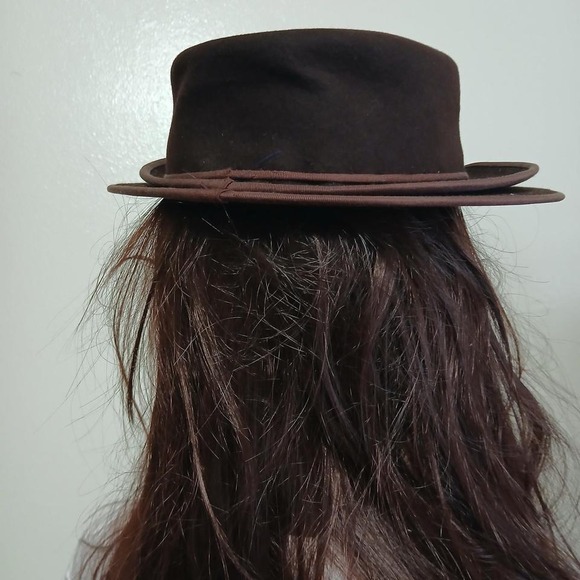 Vintage 1940s/WW2 era brown felt boater hat - Picture 3 of 4